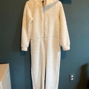 Boohoo, cream colored, Sherpa style onesie, sz M